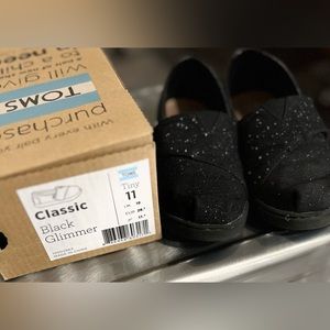 Toms Classic Black Glimmer